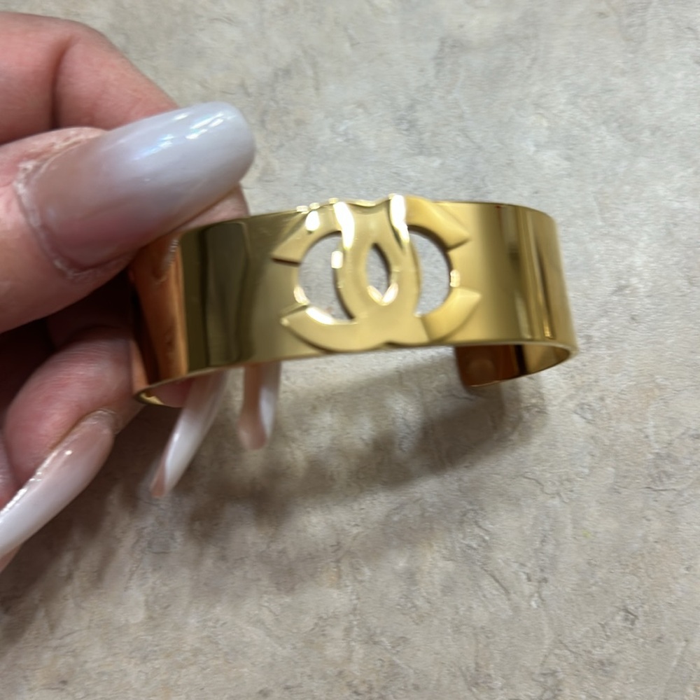 New bracelet - Picture 2 of 3